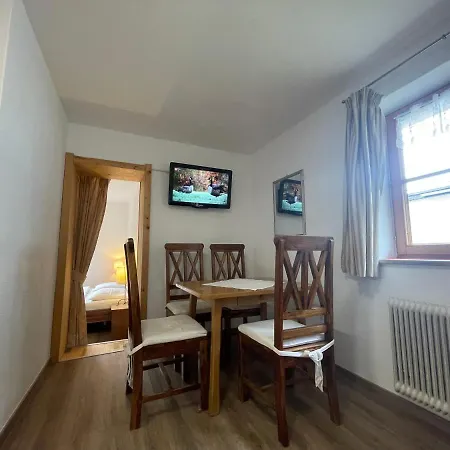 Haus Monika דירה *