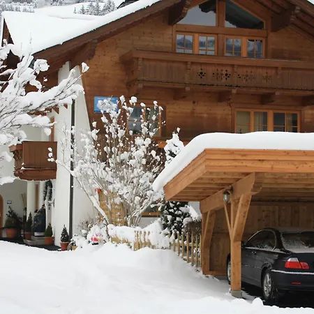 Haus Monika * キルヒベルク・イン・チロル